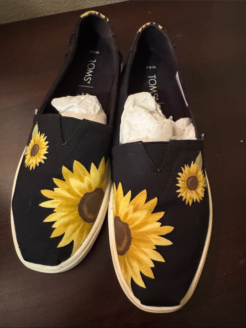 TOMS Black Canvas Slip-Ons with Yellow Sunflower Print Woman 6.5